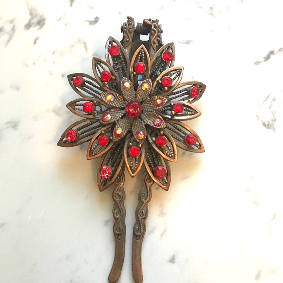 ♦️SALE♦️ Wonen Hair Accessory/ Clip - Picture 3 of 5